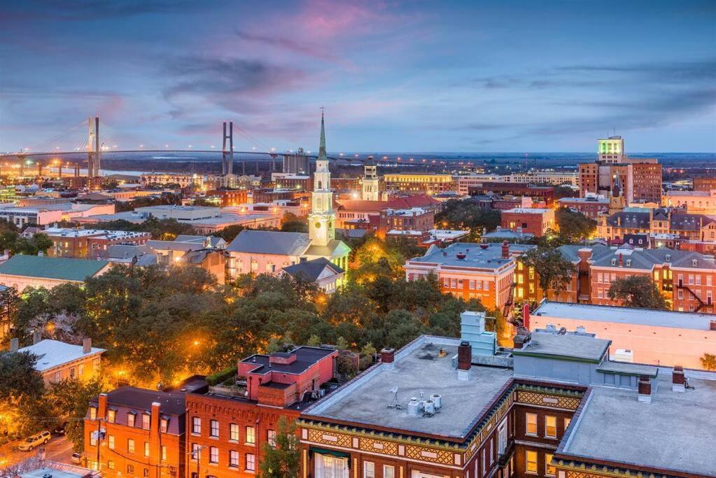 Cozy In Downtown Close To Forsythe Park Apartment Savannah